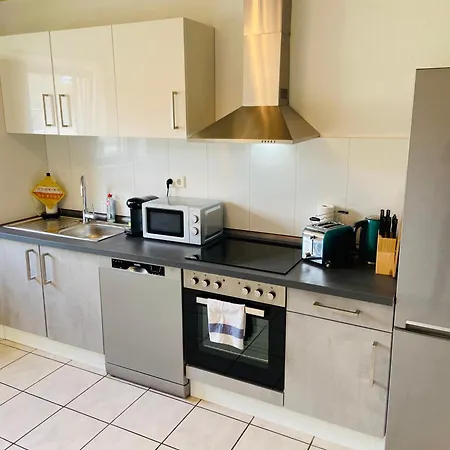 Big I 4 I 6 Beds I 120 Sqm I Fast Internet *